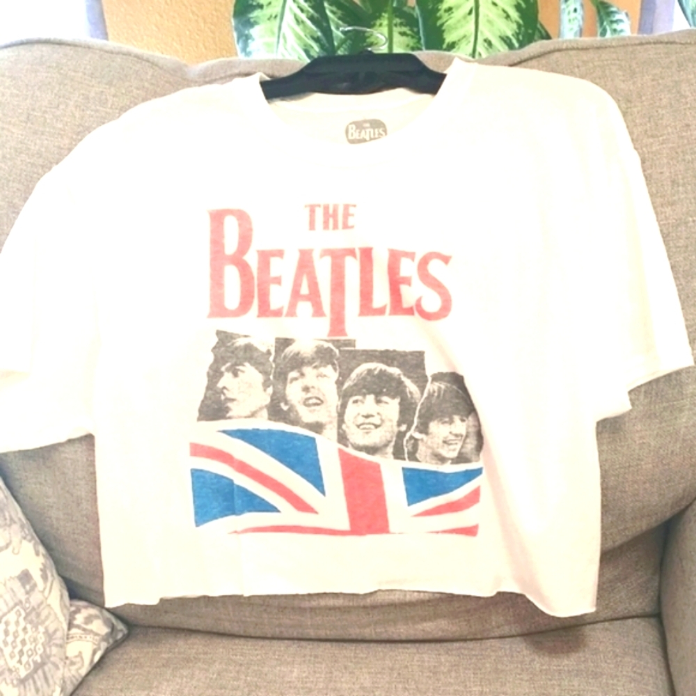 NWOT Beatles White Cotton Crop Tee, Size M/L